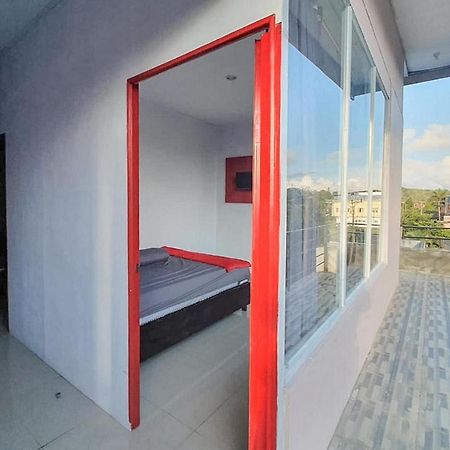 Sky Residence Tomohon Mitra Reddoorz ภายนอก รูปภาพ