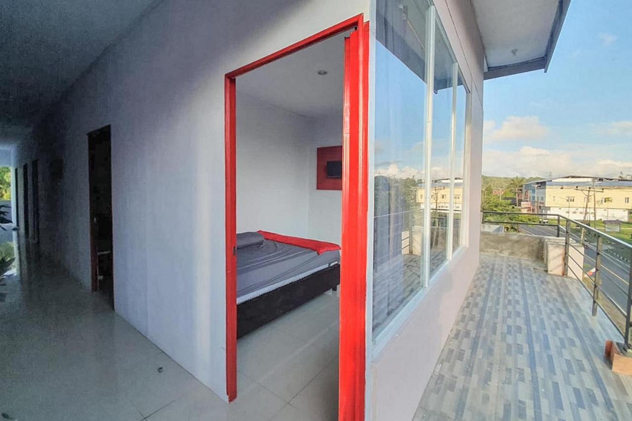 Sky Residence Tomohon Mitra Reddoorz ภายนอก รูปภาพ